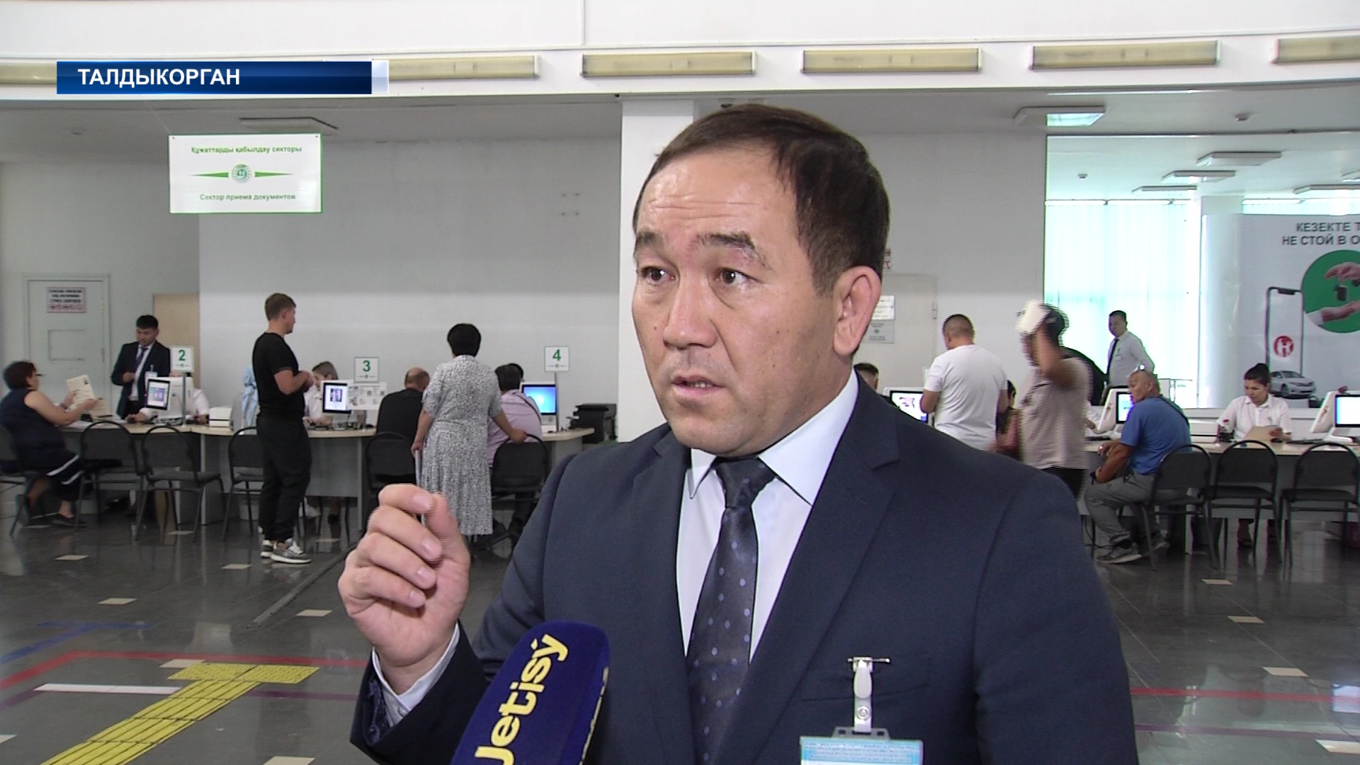 Почти сто двадцать две тысячи автомобилей