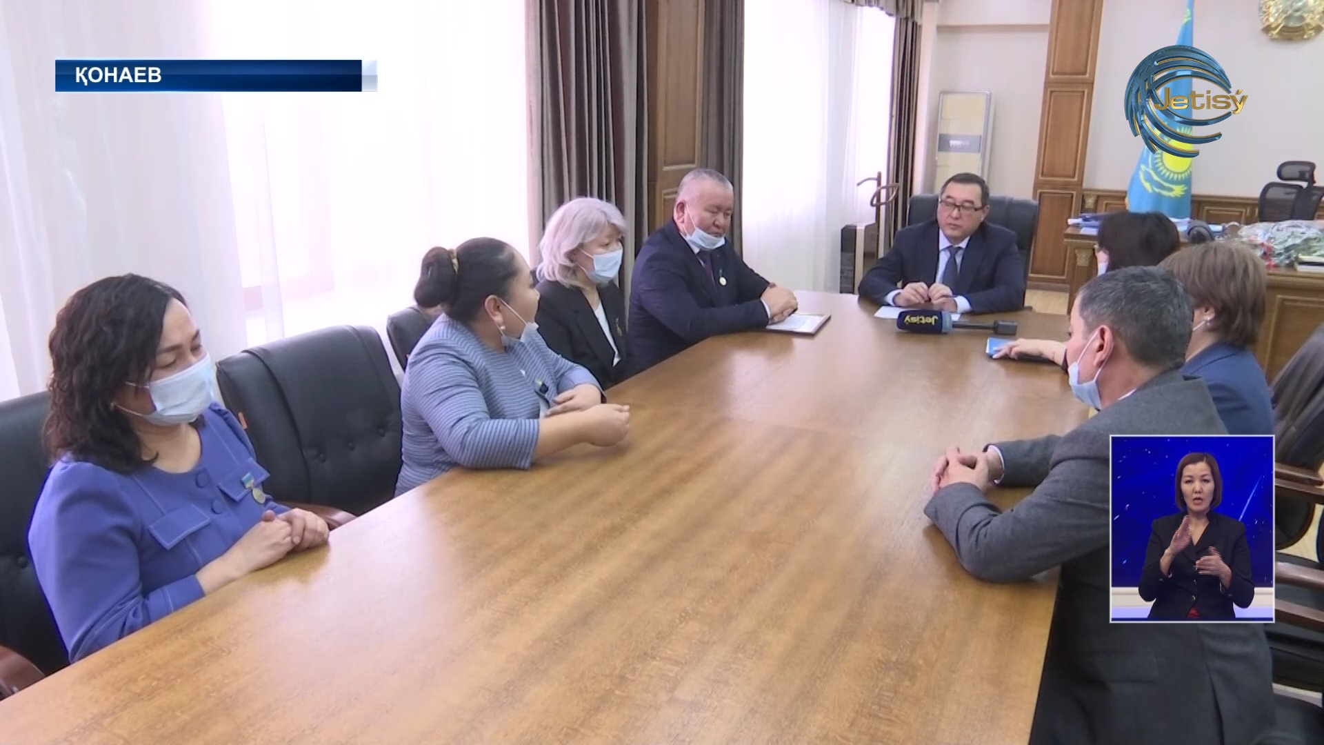 Алматы облысының әкімі ұстаздармен кездесті