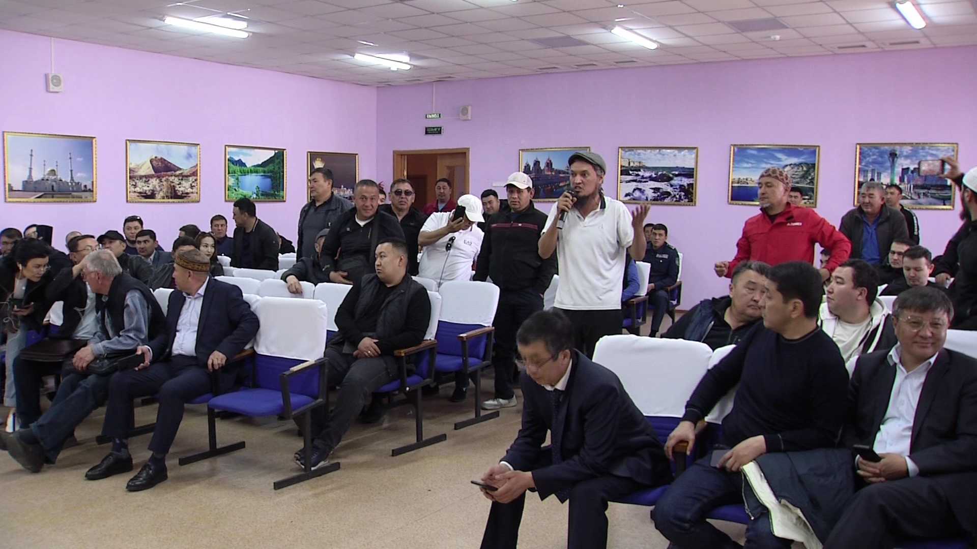 Споры и недовольства, вызванные очередным пилотным проектом электронной очереди