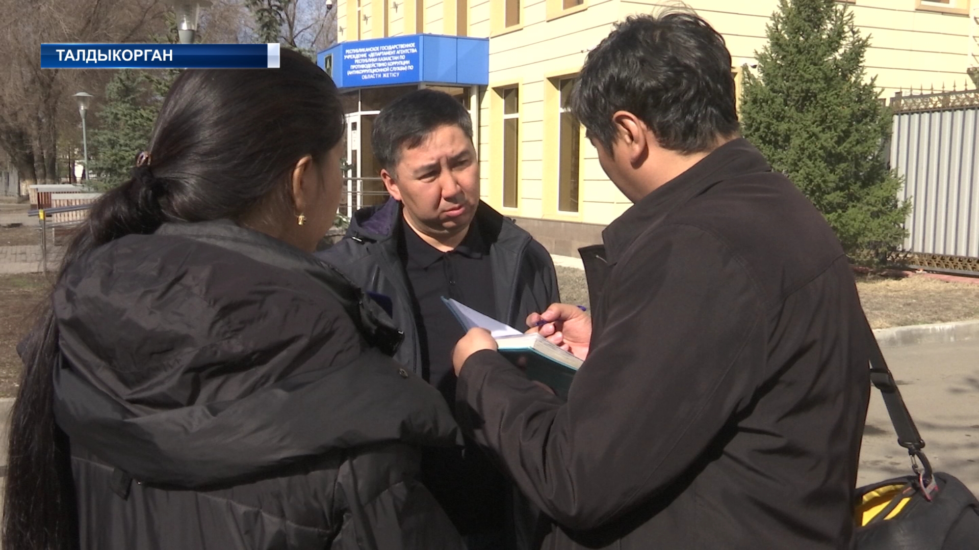 Антикоррупционной службой в ходе мониторинга применения законодательства о наружной рекламе