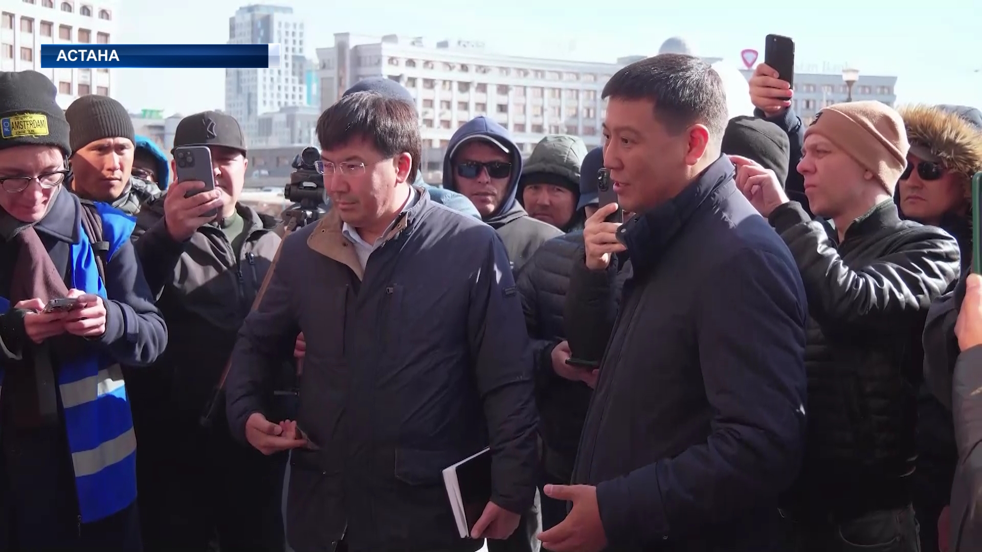 На протяжении двух дней продолжались волнения митингующих нефтяников в Астане и Мангистау