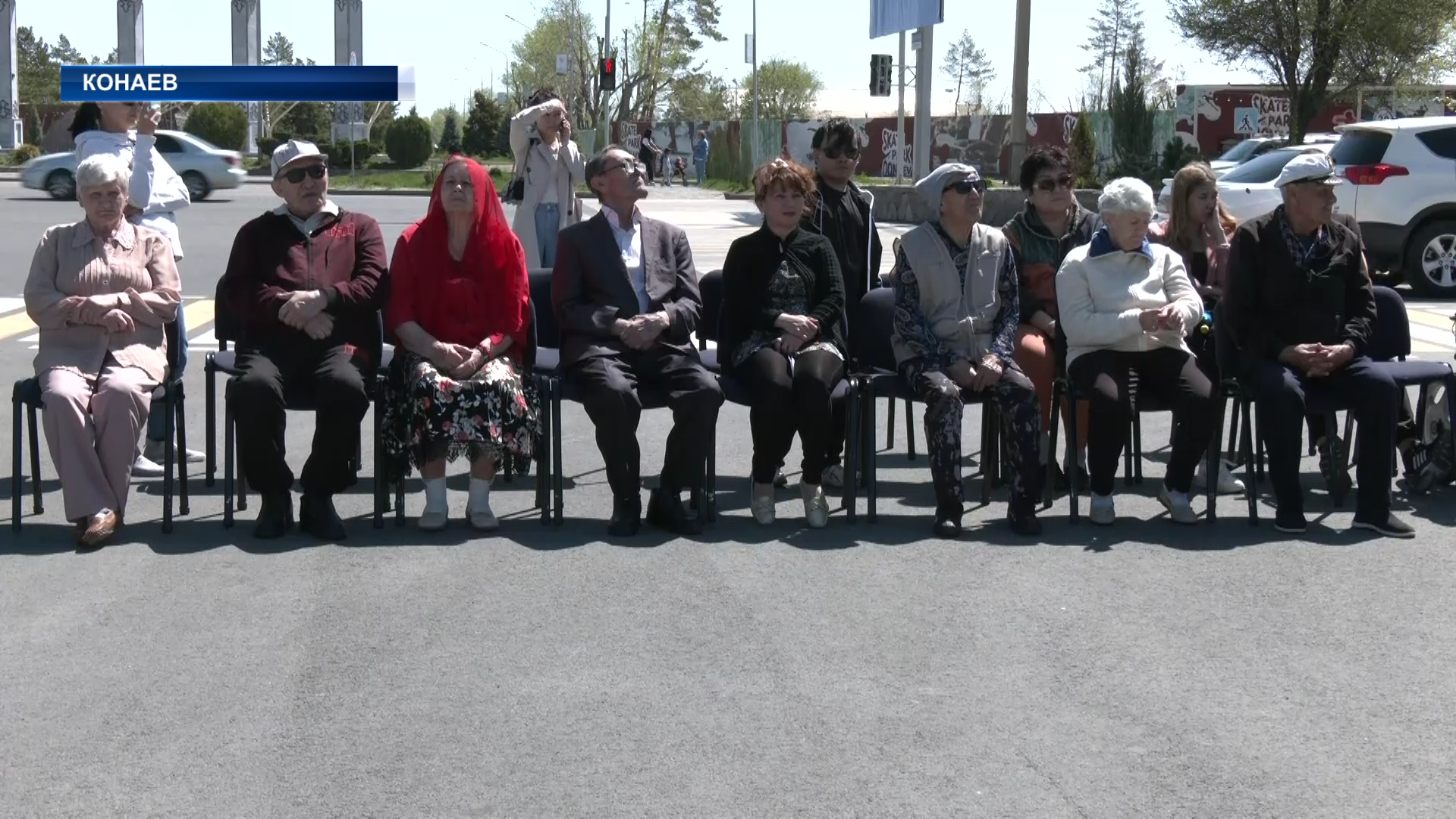 Сегодня более пятидесяти молодых ребят отправились выполнять свой воинский долг