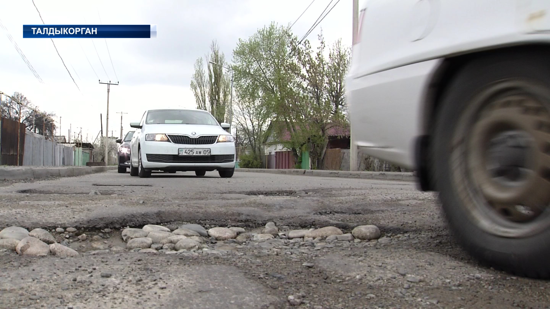 Одна из самых актуальных проблем в городе Талдыкорган — некачественные дороги
