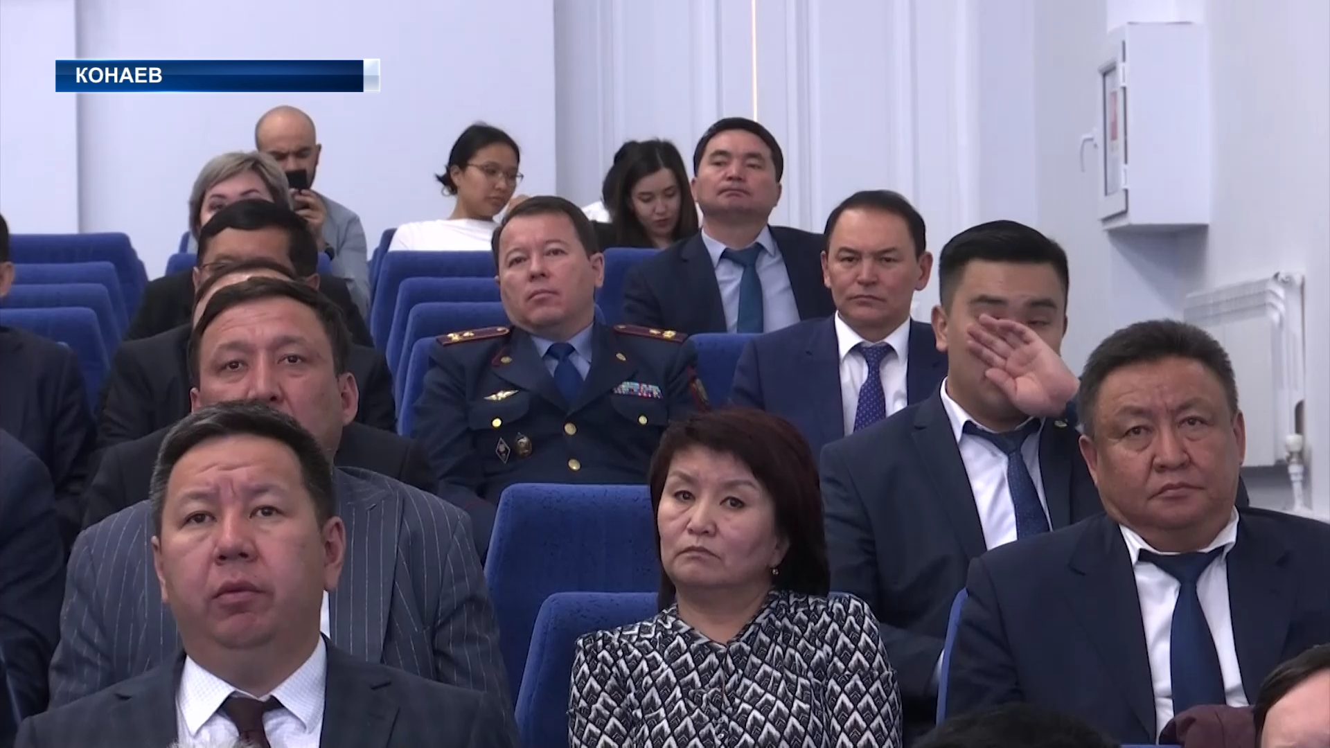 В городе Конаев прошла вторая внеочередная сессия Алматинского областного маслихата