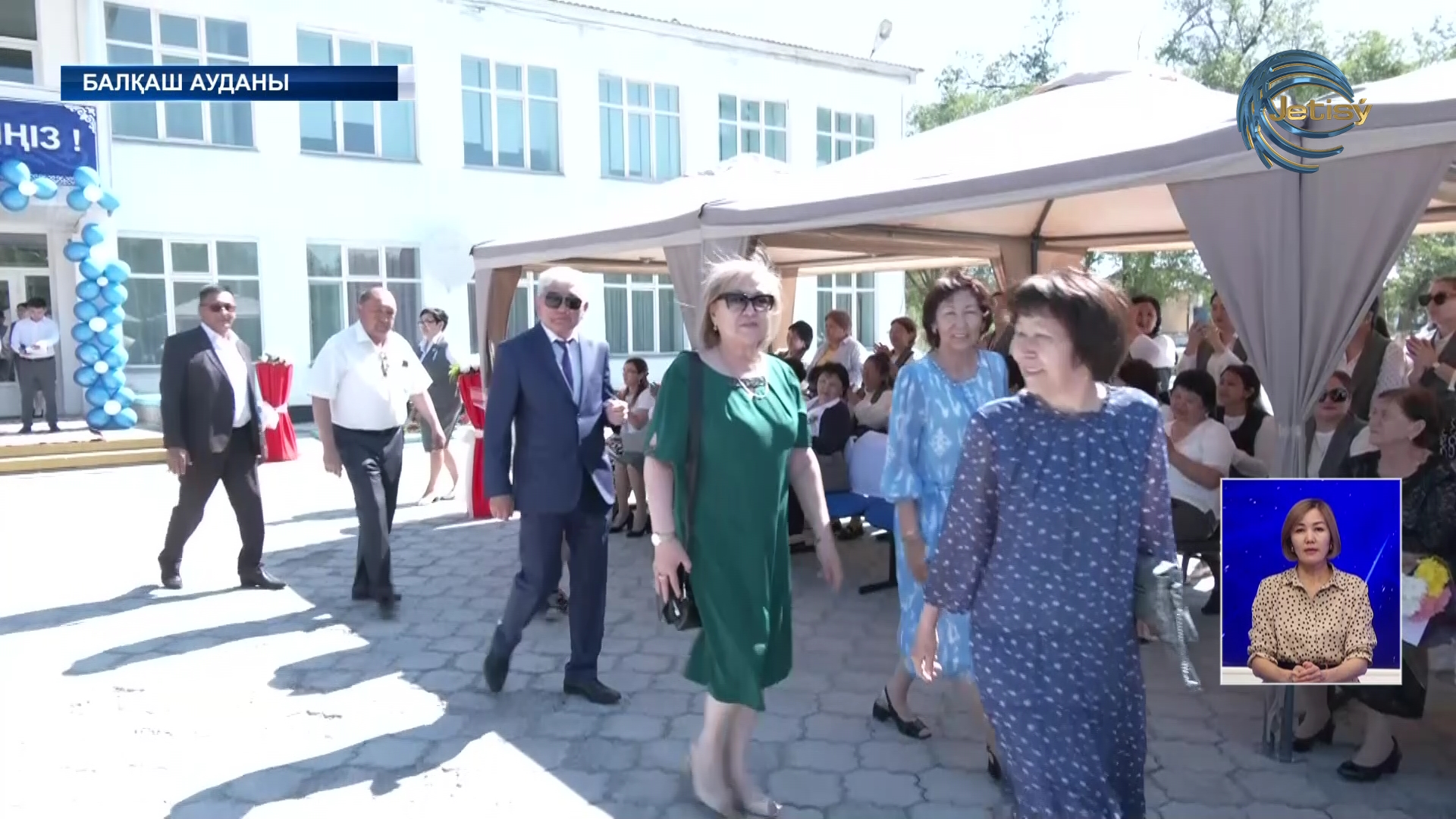 Балқаш ауданында өмірден өткен педагогтерге белгітас қойылды