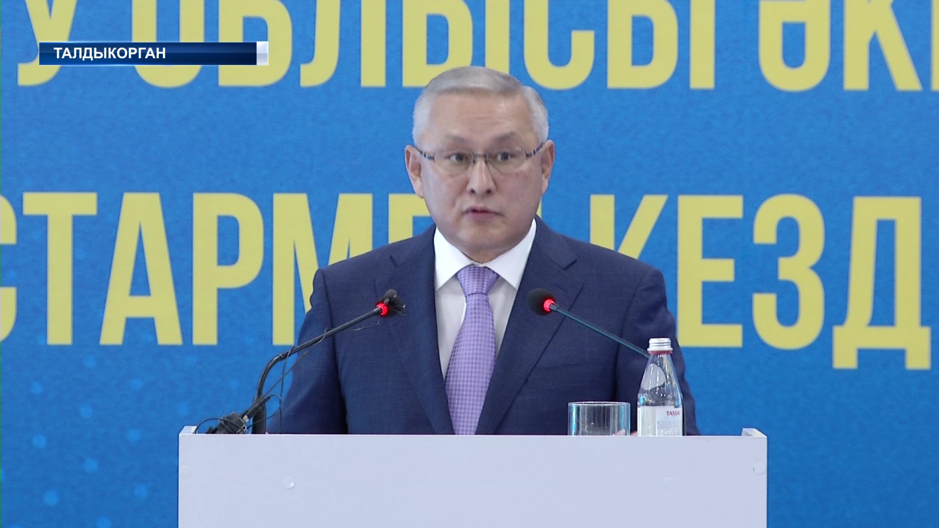 Аким области Жетысу Бейбит Исабаев встретился с молодым поколением края