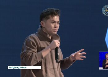 Жетісу жастары мобилограф Қыран Талапбекпен кездесті