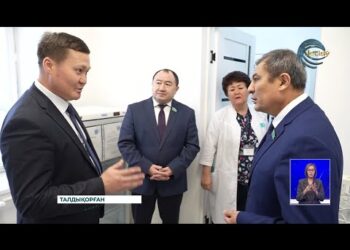 Депутаттар аймақтың әлеуметтік-экономикалық дамуымен танысып жүр