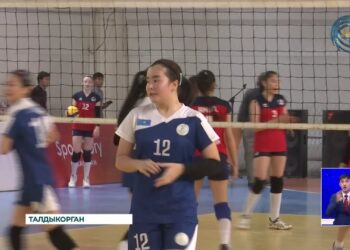 В Талдыкоргане стартовал зимний чемпионат по волейболу среди девушек