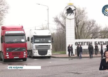 Жүк көліктері Атырау облысын бетке алды / Гуманитарлық көмек