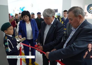 Сарыөзек ауылындағы №49 мектепте Аслан Айтбаев атындағы сынып ашылды