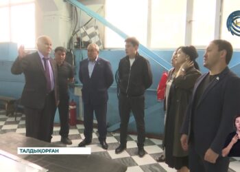 Биыл қалалық мәслихат депутаттары шаһарды аралап, абаттандыру жұмыстарымен танысты