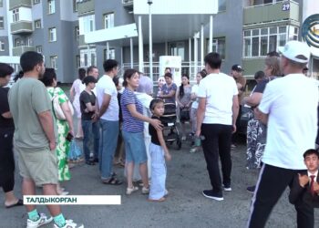 Жильцы одного из микрорайонов вынуждены ежедневно сталкиваться с серьезными проблемами