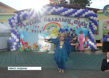 Бұрындары сабағы біткен оқушы, жазғы демалысын ата апасының жанында ауылда өткізуге асығатын