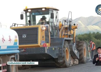 На территории Райымбекского района доля дорог республиканского значения составляет 66 км