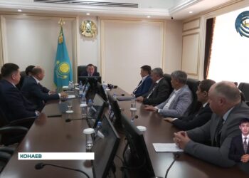 Аким Алматинской области встретился с депутатами Сената и Мажилиса