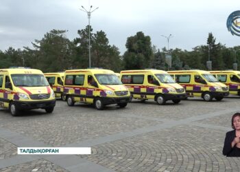 Жетісулық медицина ұйымдарына жаңа автокөліктер берілді