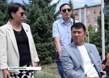 Депутаты маслихата области Жетысу провели рейд по мониторингу доступности социальных объектов