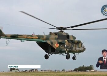 Более трёхсот военнослужащих успешно выполнили упражнение по прыжкам на воду