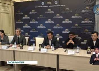 С премьеры постановки под названием «Коке» начал свой очередной 49-ый театральный сезон