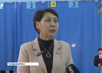 Дауыс беру учаскіскілерінде азаматтар береке-бірлік танытуда