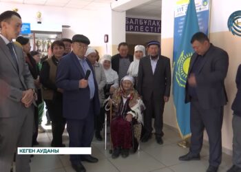 Бір әулеттің 15 мүшесі референдумда дауыс берді