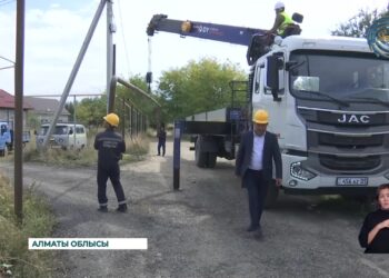 Газ құбырларын тарту жұмыстары жүргізіліп жатыр