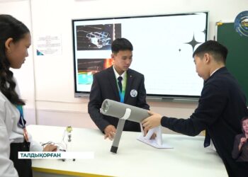 Талдықорғандық жас физик Айым Мұратхан магниттік дене ауада қалқып тұратын, жоба әзірледі