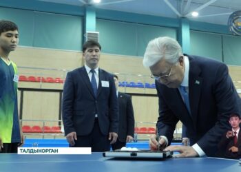 Президент посетил среднюю школу №30 в селе Ынтымак