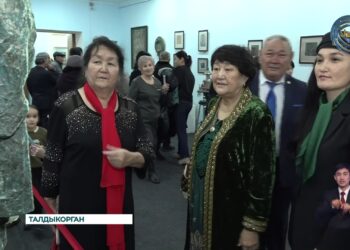 В Талдыкоргане открылась персональная выставка члена Союза художников Казахстана