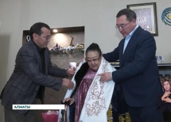 Алматы облысының әкімі Бибігүл Төлегенованы мерейлі жасымен құттықтады