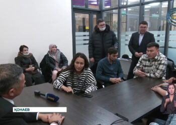 Қонаевтық бір топ тұрғын “заңды, сатып алған жерімізден айырылғалы тұрмыз”,- деп шағымдануда