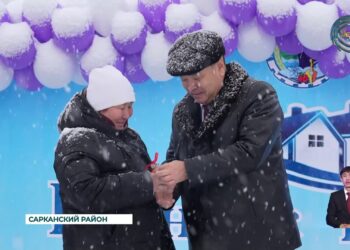 Долгожданное новоселье в преддверии Нового года отметили 20 семей города Саркан