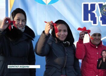 Қаратал ауданы Елтай ауылдық округінде 3 отбасына су жаңа баспананың кілті табысталды