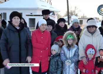 Сразу три семьи стали обладателями новых жилых домов