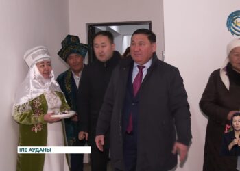 Іле ауданында әлеуметтік топтағы 22 отбасына баспана кілті табыс етілді