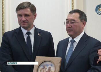 Марат Сұлтанғазиев Беларусь елшісімен кездесті