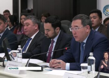 Жаңартылатын энергия көздерін дамыту мүмкіндіктері мен перспективалары талқыланды