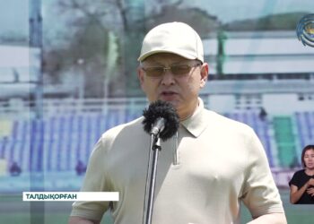 Бейбіт Исабаев жас футболисттерге сәттілік тіледі