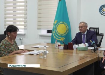 Жетісу облысының әкімі тұрғындарды жеке мәселелері бойынша қабылдады