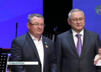 Бейбит Исабаев поздравил представителей СМИ