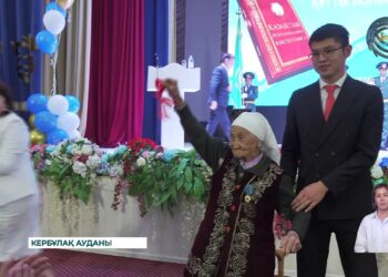 Кербұлақ ауданында бірнеше отбасына баспана кілті табысталды