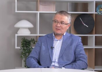 АСҚАР ӘКІМХАН / ҚЫЛЫШСЫЗ МАЙДАН