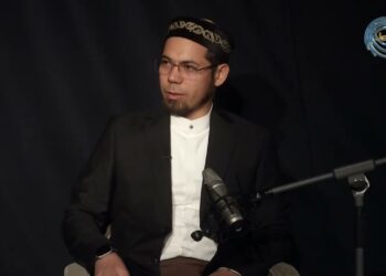 ЕРНАР ӨМІРБЕК / ҚЫЛЫШСЫЗ МАЙДАН