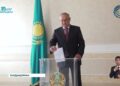 Жетісу облысының әкімі №389 референдум учаскесінде дауыс берді