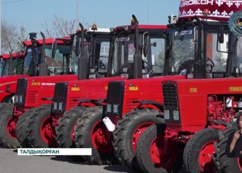 Шаруаларға заманауи ауыл шаруашылығы техникалары ұсынылды